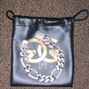 Silver/diamond Figaro link bracelet